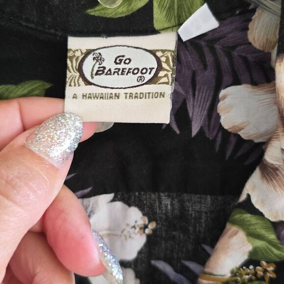 GO BAREFOOT Hibiscus and Monstera Leaf Vintage Black/White/Green Shirt, EUC, M - Picture 7 of 8